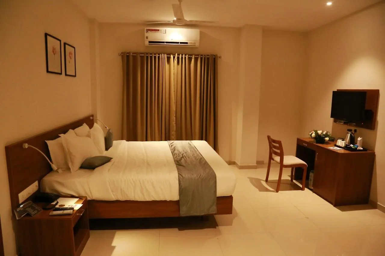 ***  Hotel Picnic Manjeri 印度